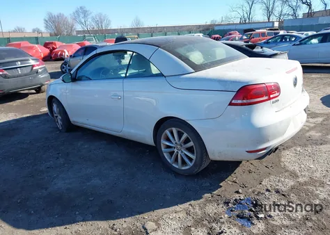 2012 Volkswagen Eos Komfort из США, поврежденный, VIN WVWBW7AH2CV010427